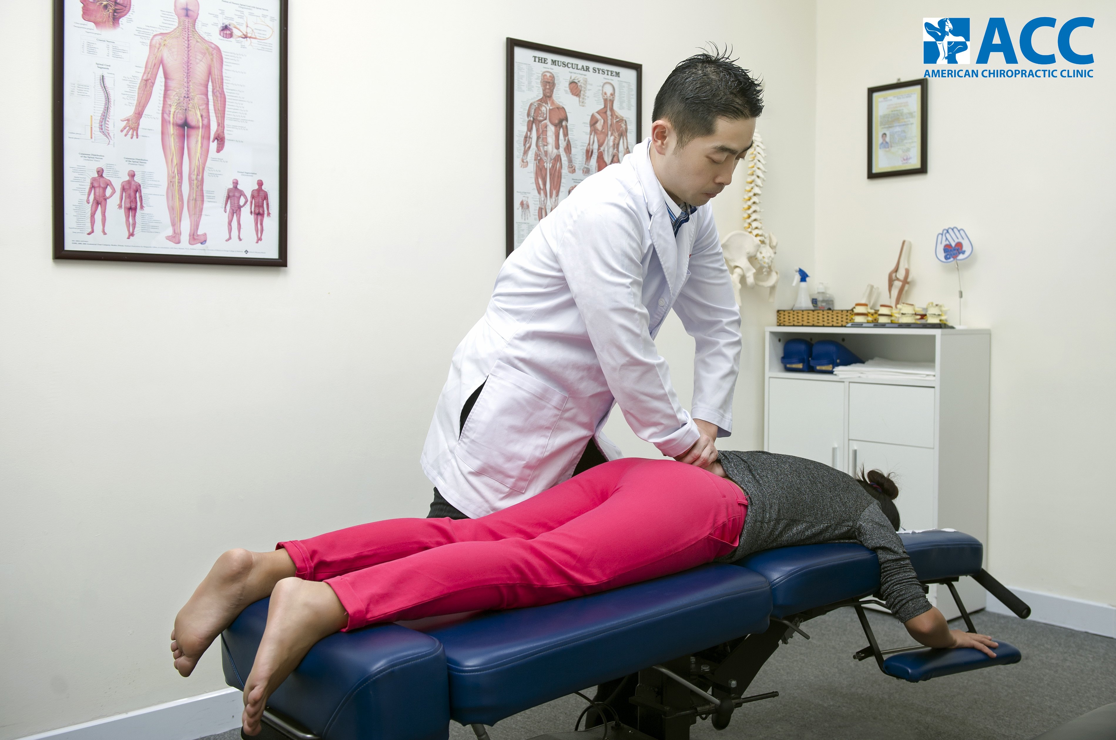 Thoái hóa cột sống thắt lưng có thể được điều trị hiệu quả bằng phương pháp vật lý trị liệu